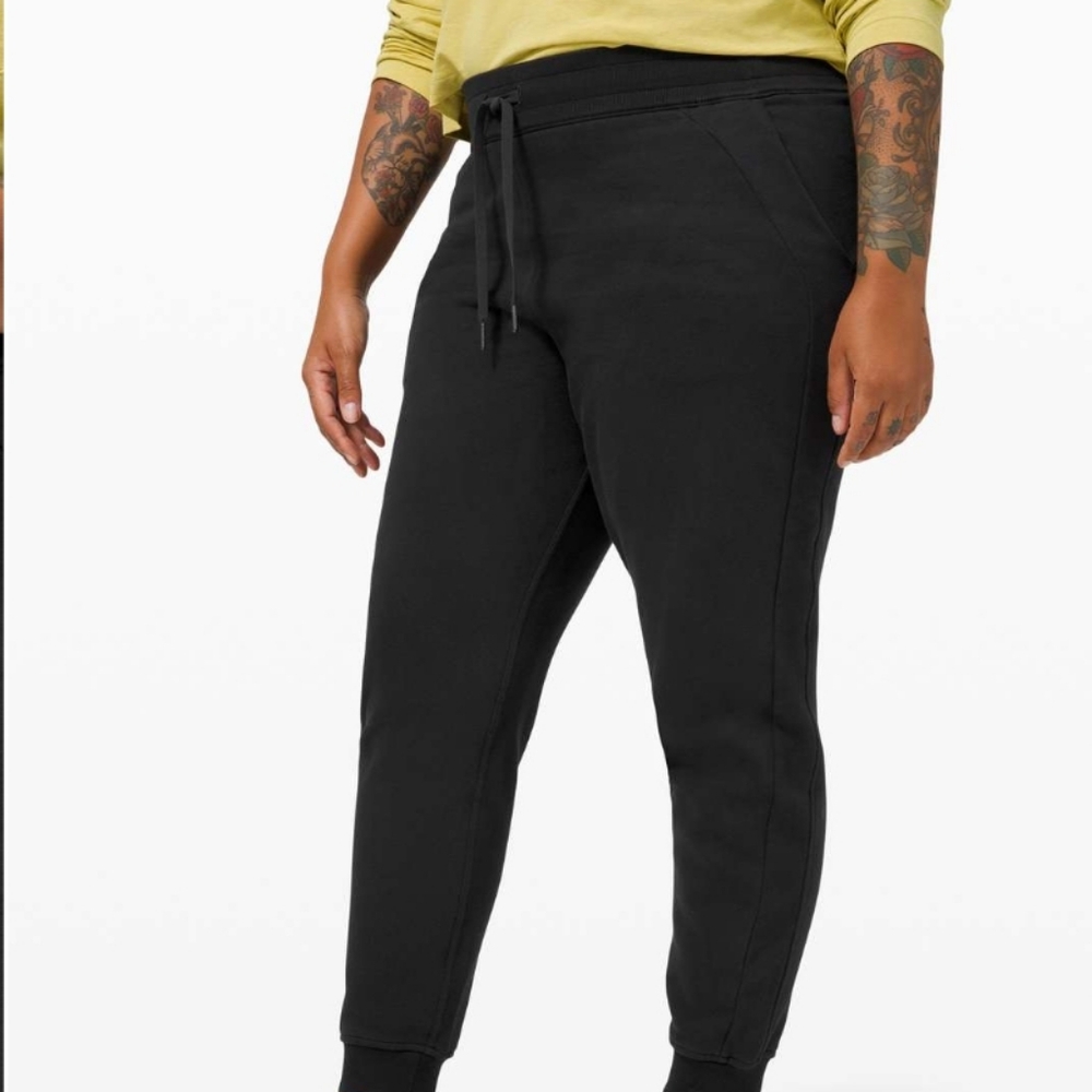 Lululemon Scuba Jogger *Full Length